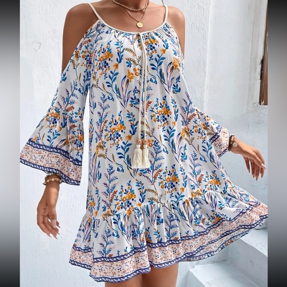 Boho Floral Print Cold Shoulder Flare Sleeve Tassel Tie Dress - Picture 13 of 16